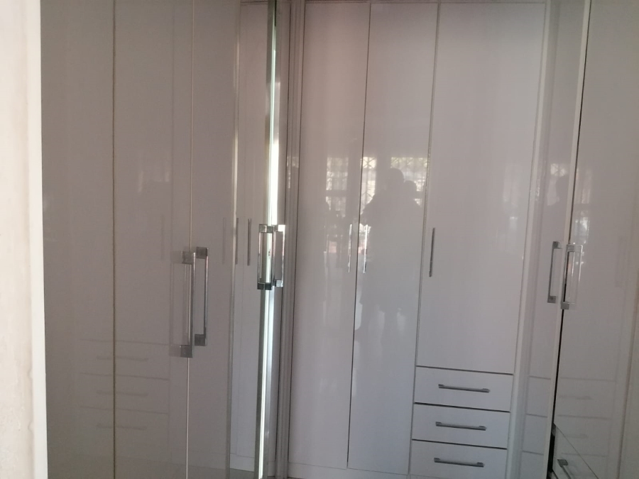 4 Bedroom Property for Sale in Tlhabane West North West